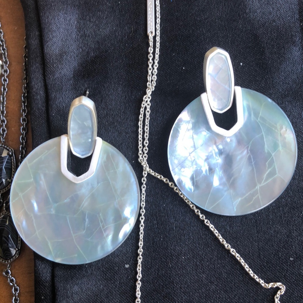 Kendra Scott silver didi earrings in light blue Pearl